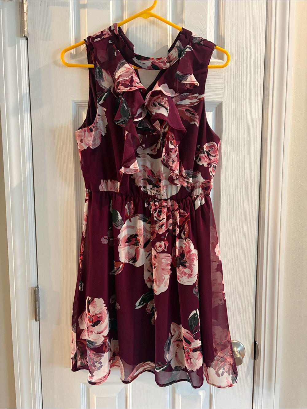 Sleeveless Floral Ruffle Mini Dress - Burgundy